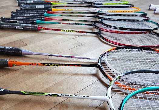 Ako vybrať badmintonovú raketu?