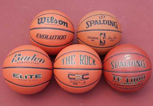 Ako vybrať basketbalovú loptu?
